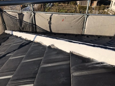 台風被害による屋根工事の様子