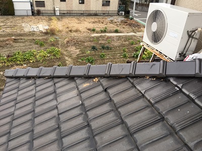 台風被害に遭われたお宅の棟の組み直し工事施工前の様子