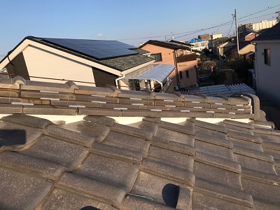 軒天、屋根棟漆喰の施工後の様子