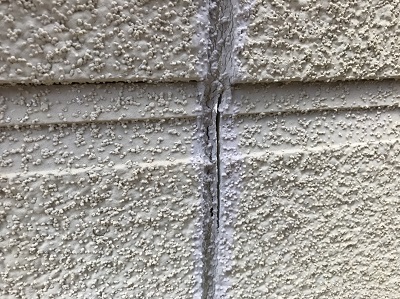外壁　ひび割れ