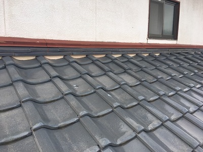 漆喰瓦どめ工事施工前の様子