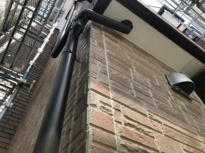 ５分艶で雨樋塗装