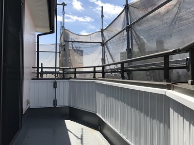 ベランダ内側部分の板金