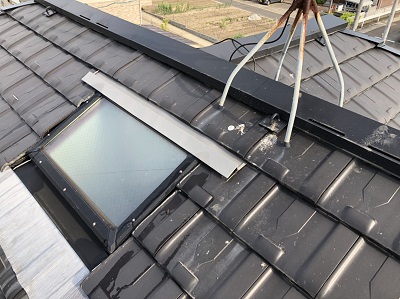 明り取りまわり鳥の糞を掃除した屋根