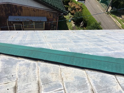 貫板交換工事の貫板防水シートを貼った様子