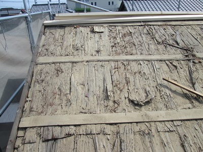 瓦撤去後の屋根