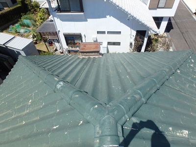 葺き替え前の屋根