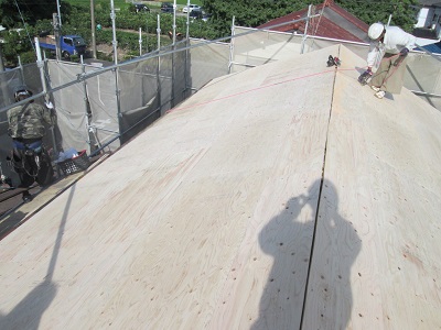コンパネを貼った屋根