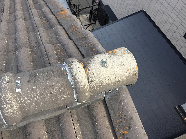 モニエル瓦の巴瓦です。