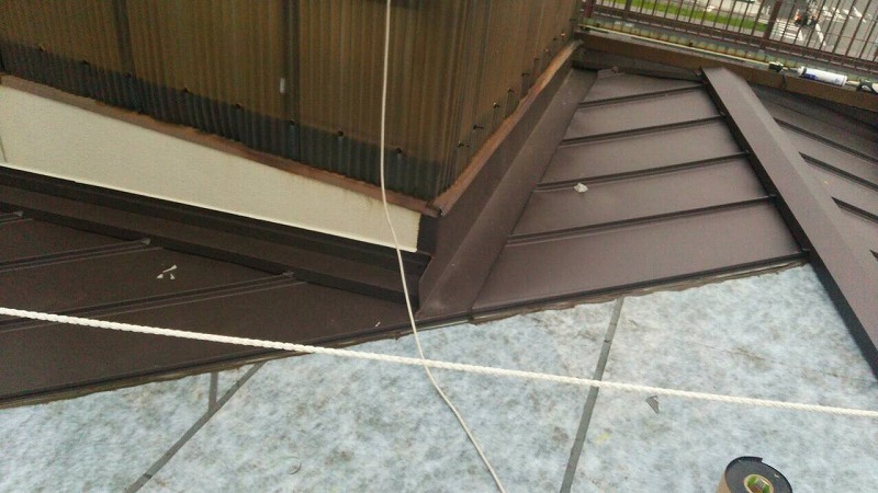 平行谷板金納め