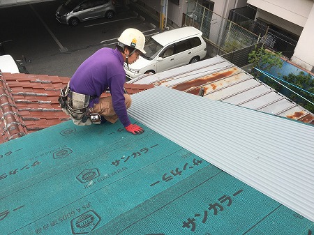 波板鋼板施工
