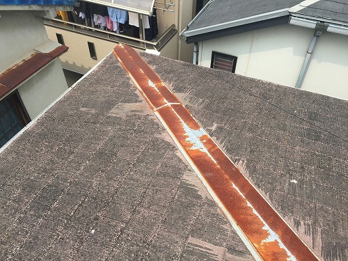 棟包板金も錆び錆びです。