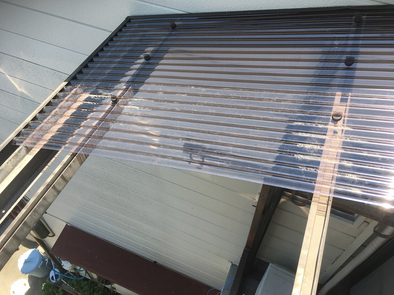 波板貼り施工過程