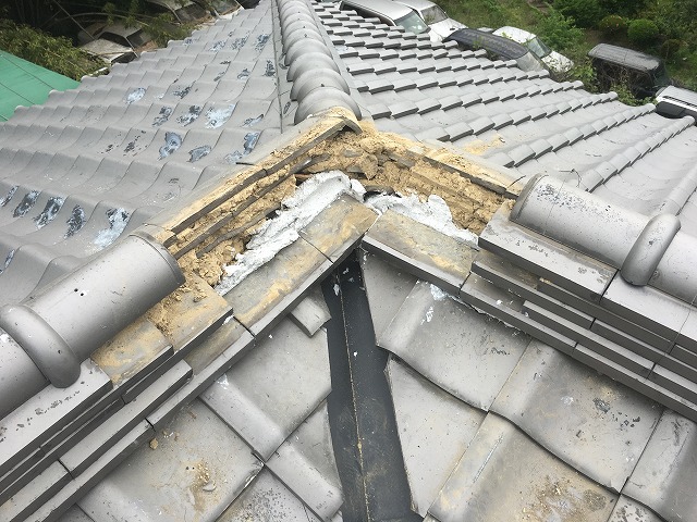棟瓦積み状況