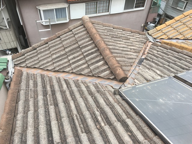 谷つき屋根　門真市