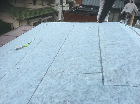 枚方市粘着ルーフィング貼り