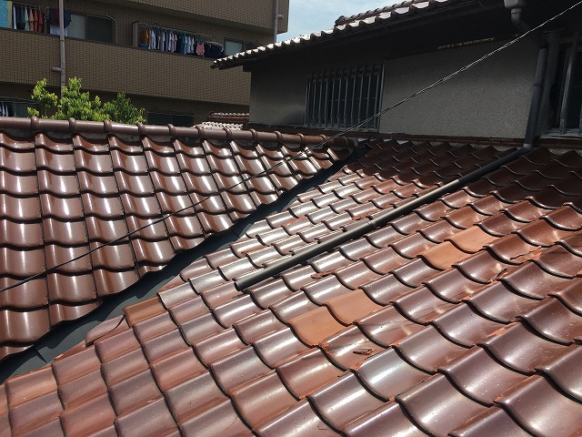 寝屋川市竪樋破損部