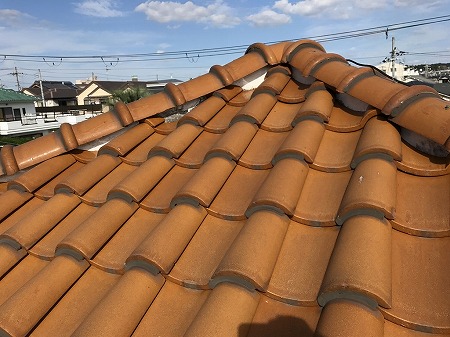 屋根瓦の漆喰です! 高槻市 S瓦の屋根、漆喰のメンテナンスのため調査依頼を頂きました。