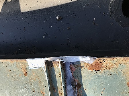 瓦棒軒先補修あと