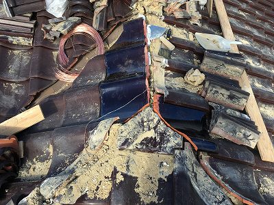 地瓦入れ替え　寝屋川市