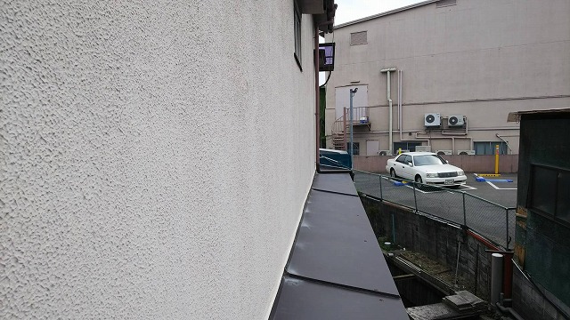 壁際板金　寝屋川市