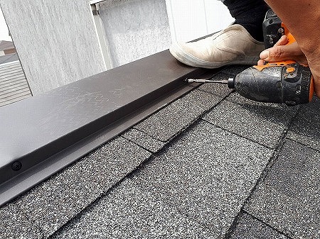 棟包板金ビス留め