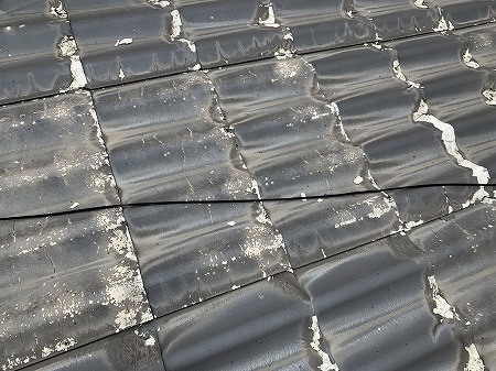 かわらUの表面が剥離