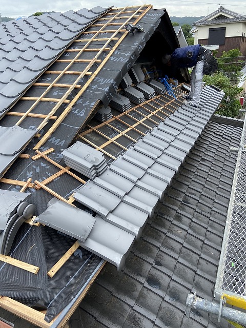 地瓦葺き　交野市