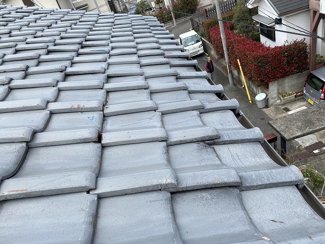 瓦ズレ　四條畷市