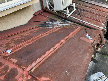 下屋根瓦棒錆び