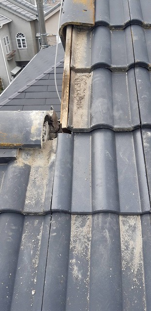 地瓦差し替え　大東市