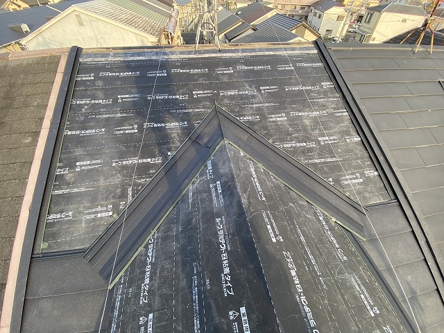 寝屋川市　谷板金