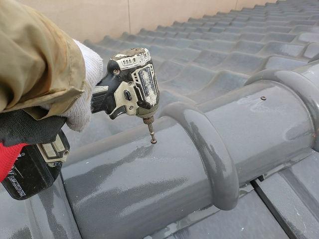 ビス止め　寝屋川市