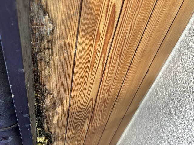 軒天腐食　寝屋川市