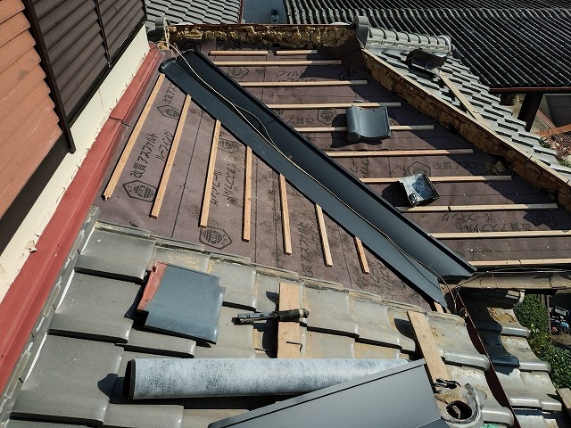 瓦割り付け　寝屋川市