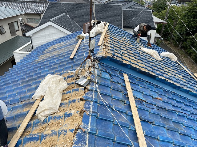 交野市　棟瓦解体