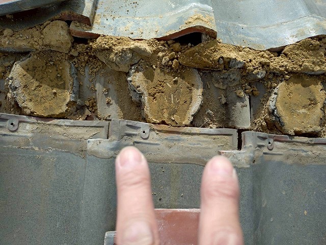 地瓦雨漏り門真市