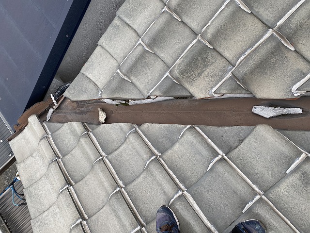 谷漆喰剥離　寝屋川市