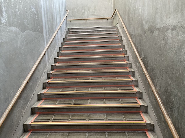 階段養生　寝屋川市