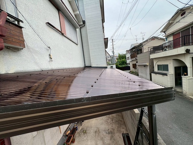 波板貼り　門真市