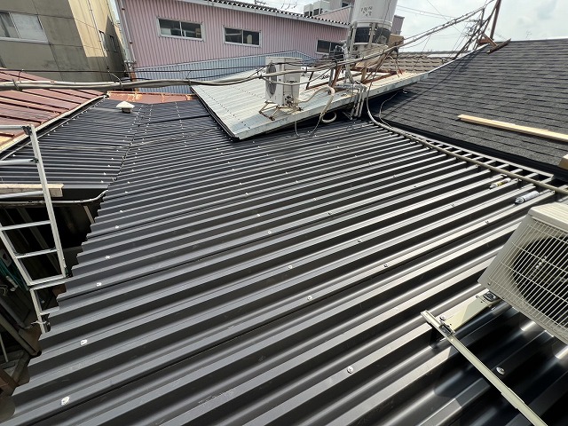 屋根完成　大阪市