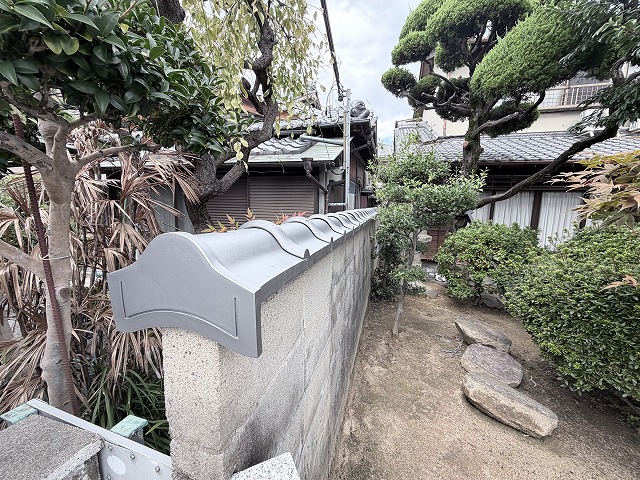 塀瓦完成　大東市