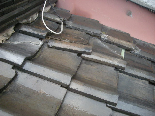 門真市下屋根瓦ズレ