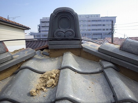 鬼瓦まわりの解体