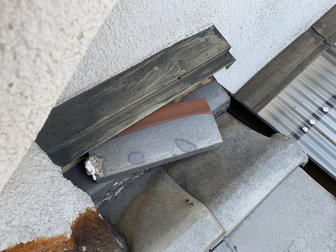 東大阪市のし瓦ズレ