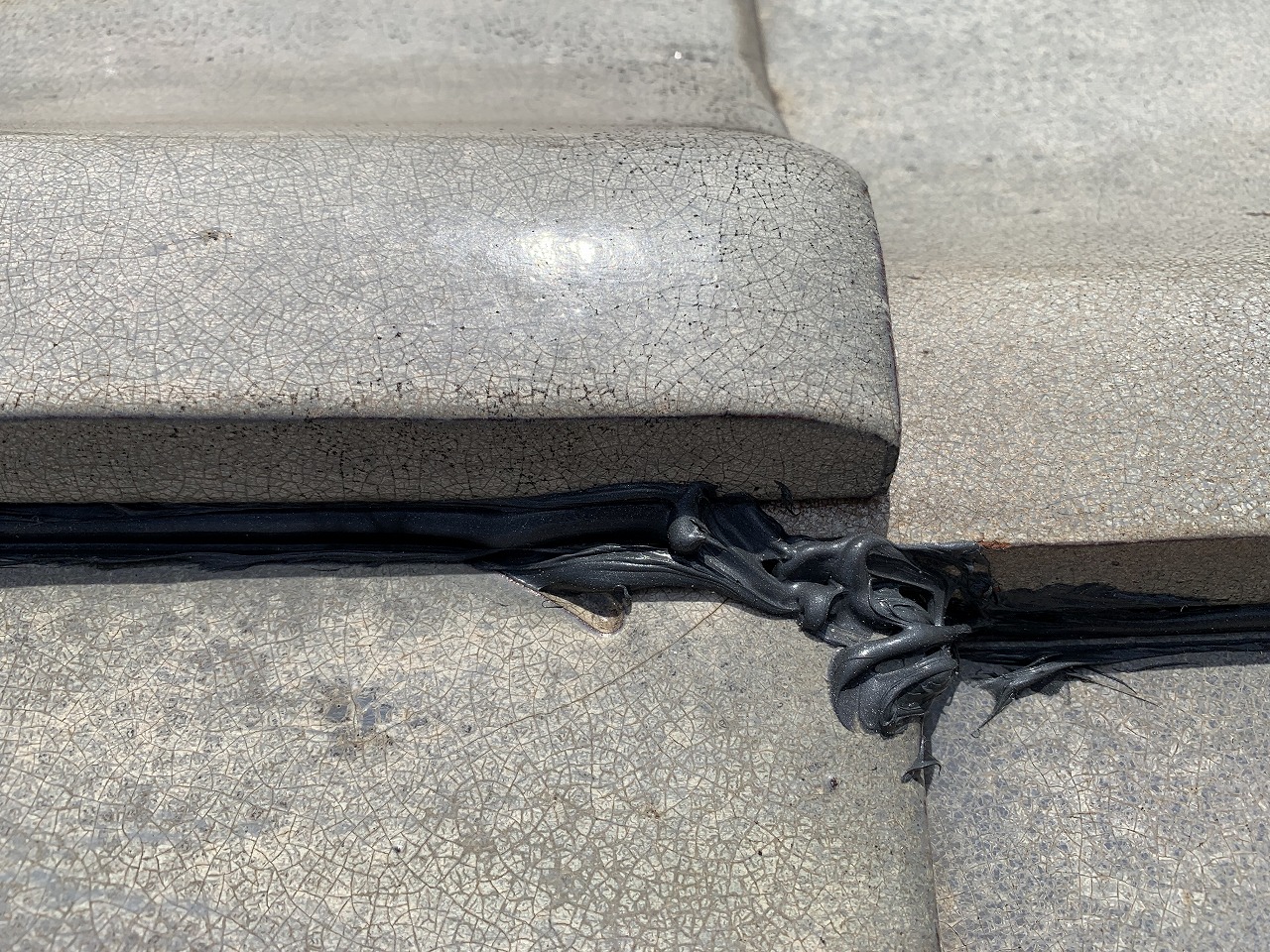 東大阪市瓦コーキング