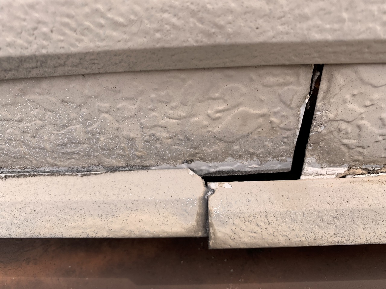 交野市壁板金ズレ