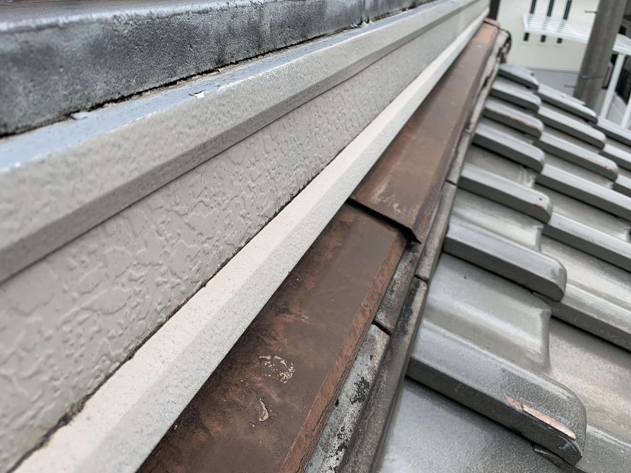 交野市雨押え板金