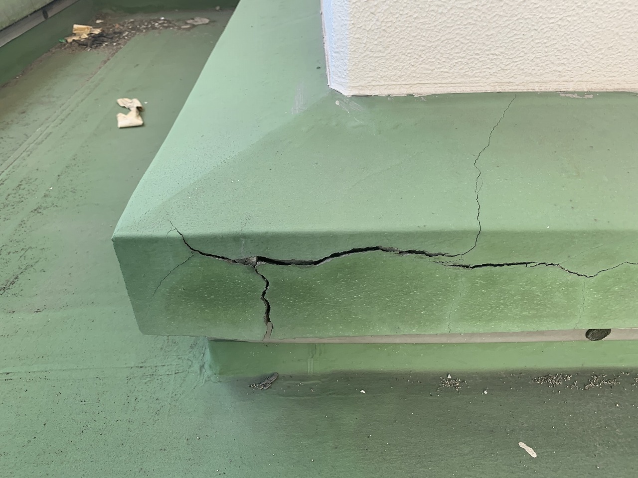 大阪市屋上クラック