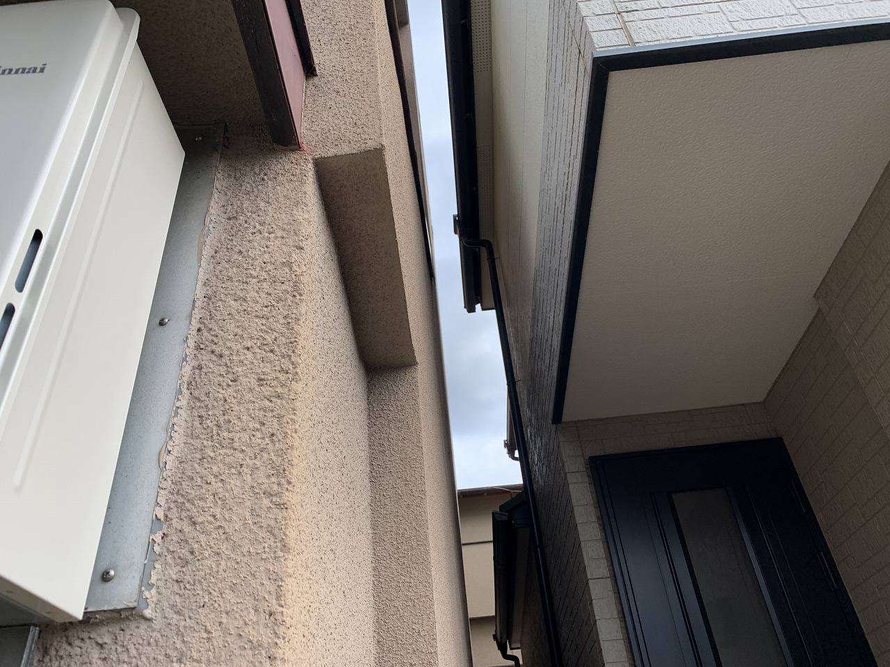 四条畷市外壁裏側